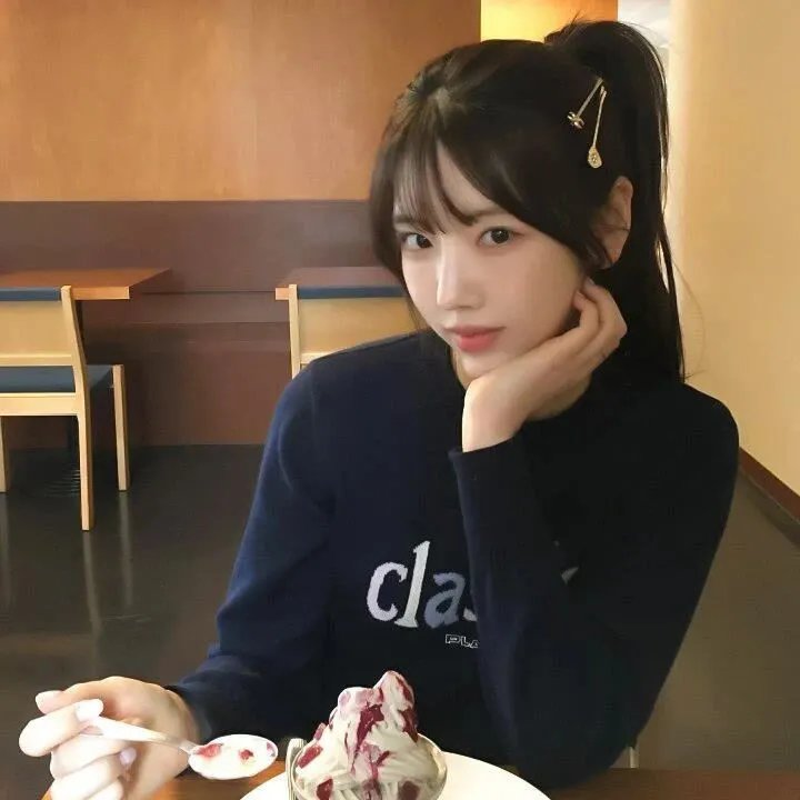 红色尾翼